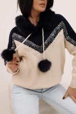 Sweter cekiny kaptur futerko