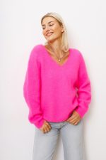 Sweter kid moher dekolt V – Róż neon, UNI